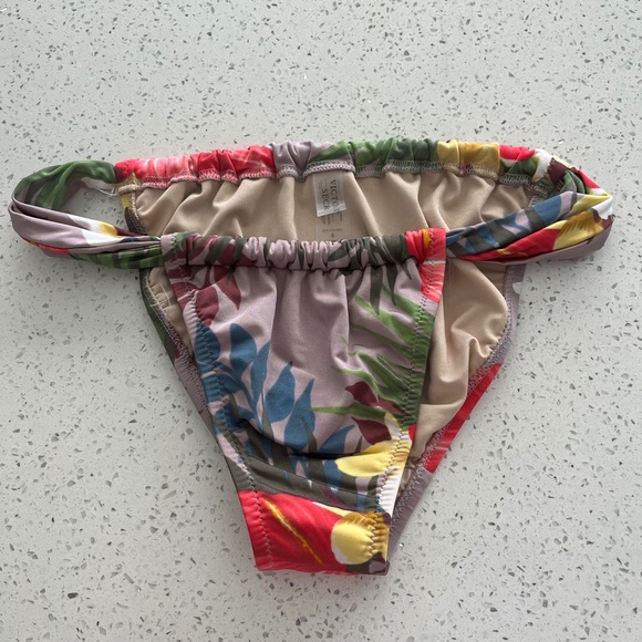 VICTORIA SECRET Tropical Bikini Set - Picture 6 of 9